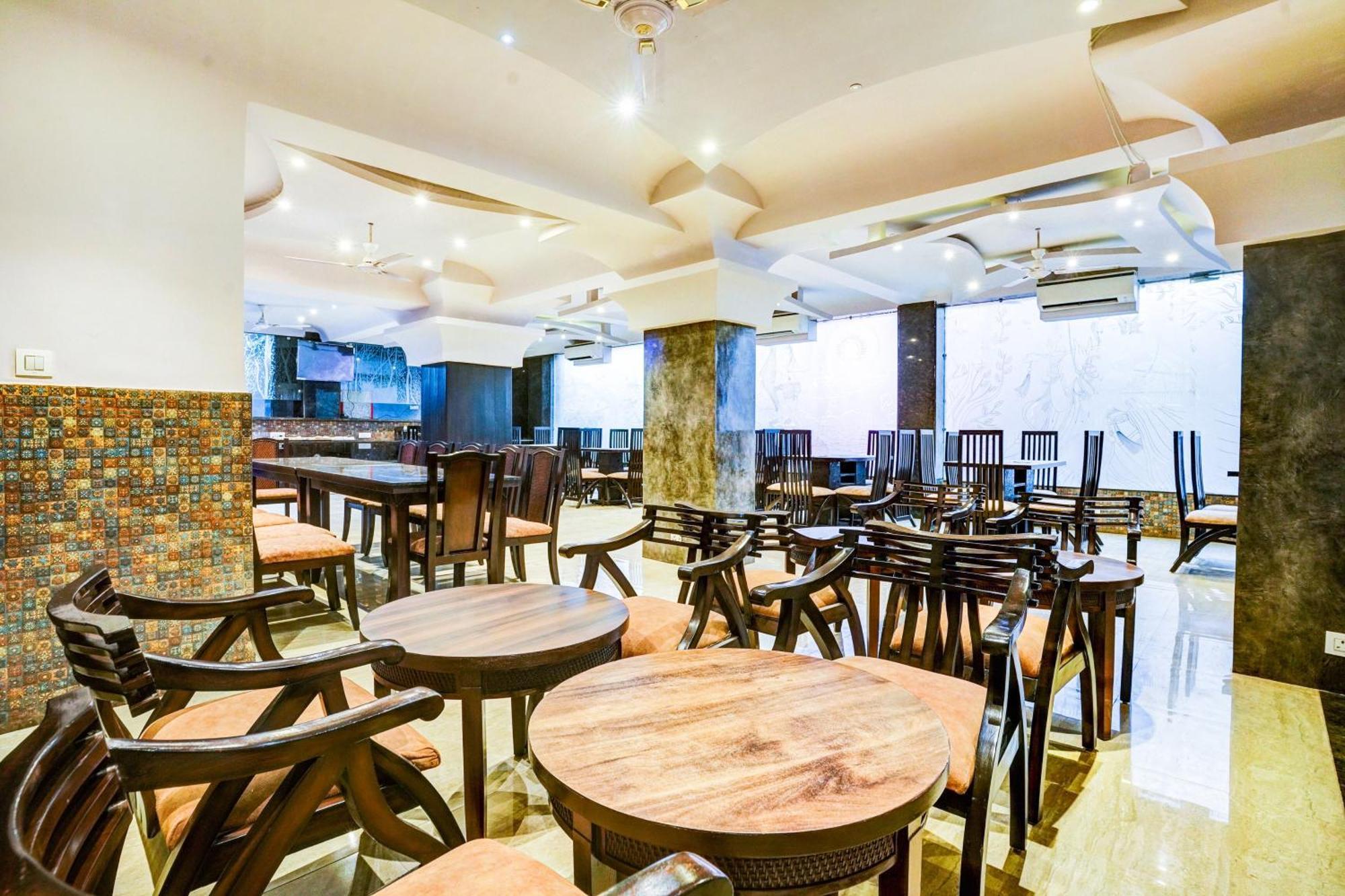 Palette Baga Near Titos Lane Formerly Baga Retreat Calangute Exterior photo